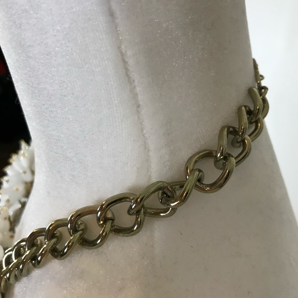 Banana Republic Beaded Flower Necklace - Beautiful statement piece! - Picture 6 of 8